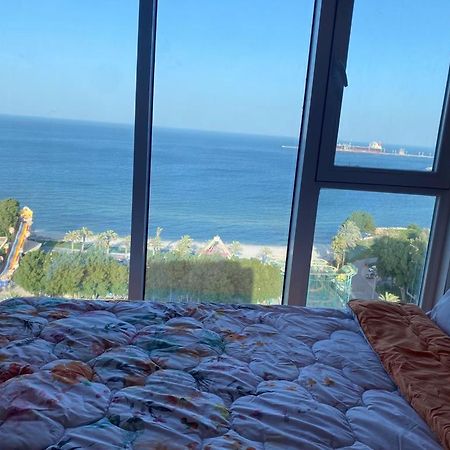 Gulf Blue Waves أمواج الخليج الزرقاء Hotell Kuwait City Exteriör bild