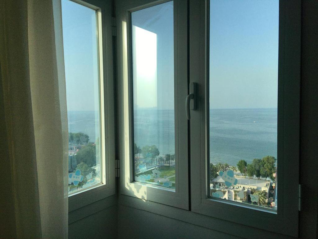 Gulf Blue Waves أمواج الخليج الزرقاء Hotell Kuwait City Exteriör bild