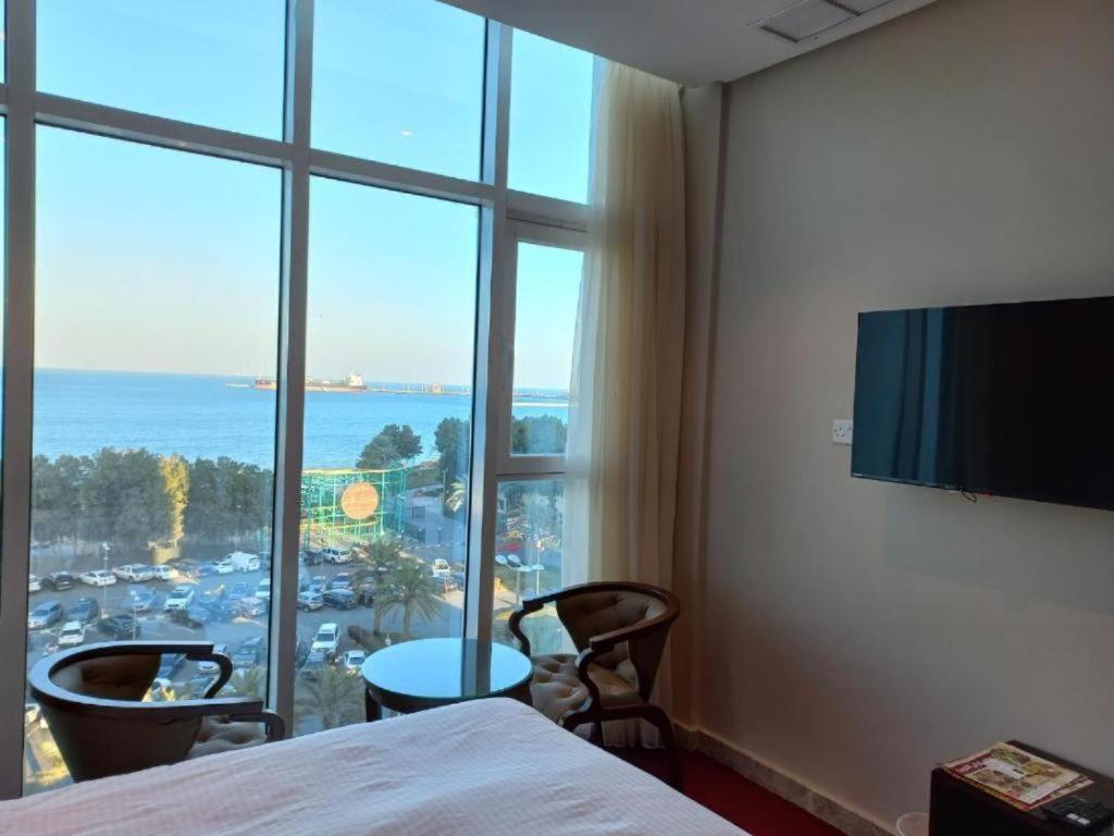 Gulf Blue Waves أمواج الخليج الزرقاء Hotell Kuwait City Exteriör bild